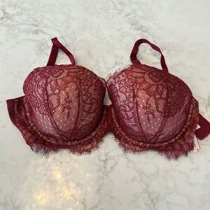 Victoria Secret Dream Angels Demi Lined Bra. 34DD